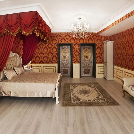 קייב Dating Hotel Cherry Twins (Adults Only) מראה חיצוני תמונה