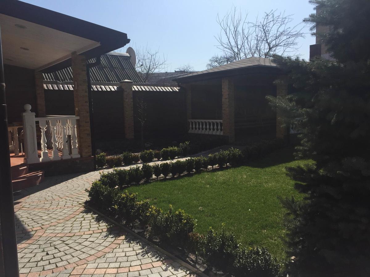 קייב Dating Hotel Cherry Twins (Adults Only) מראה חיצוני תמונה